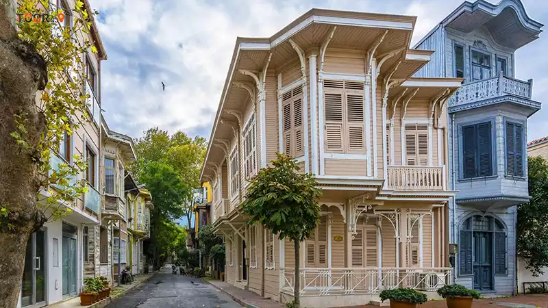 عمارت ها و ویلاهای اشرافی جزیره بیوک ادا